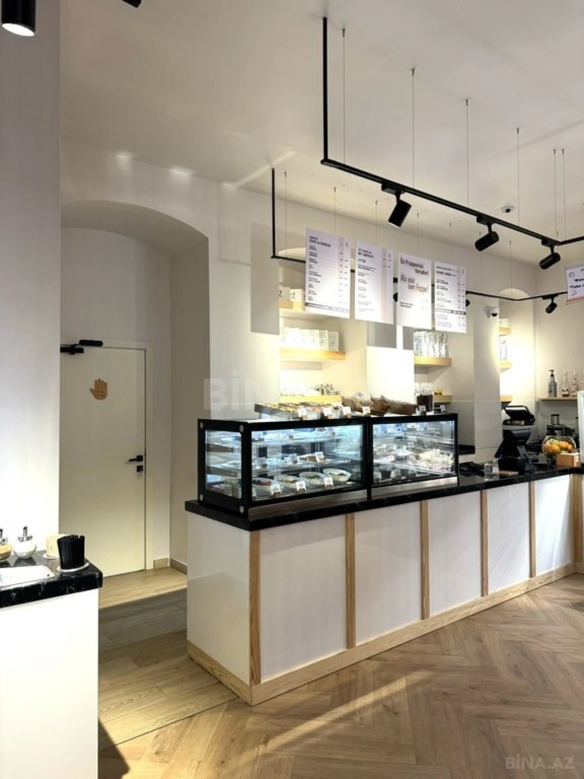 Satılır obyekt 400 m²