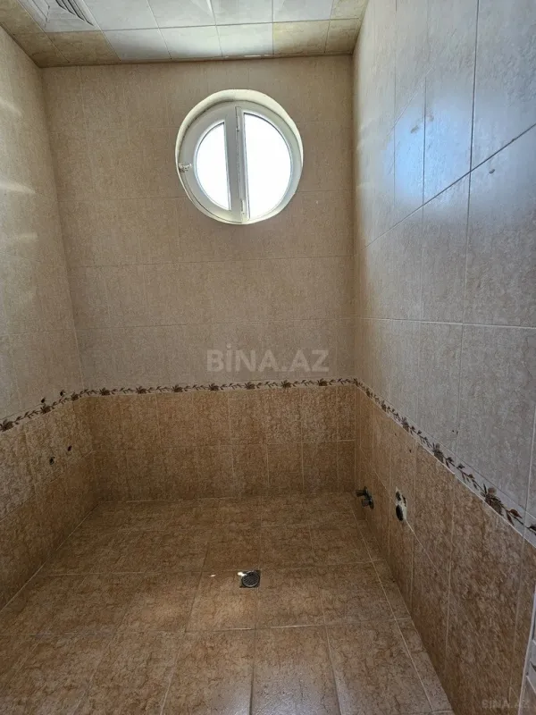 Satılır 6 otaqlı həyət evi 440 m²