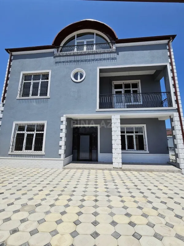 Satılır 6 otaqlı həyət evi 440 m²