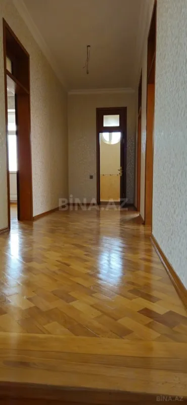 Satılır 6 otaqlı həyət evi 440 m²