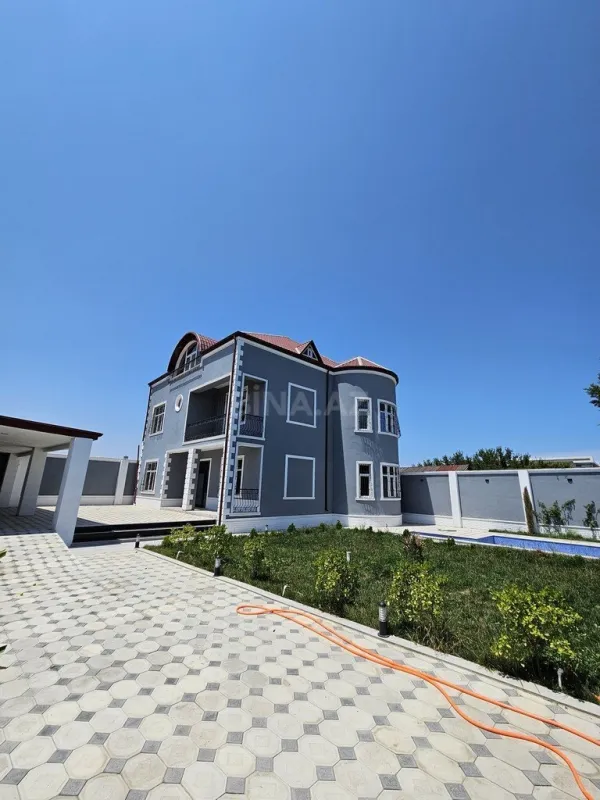Satılır 6 otaqlı həyət evi 440 m²