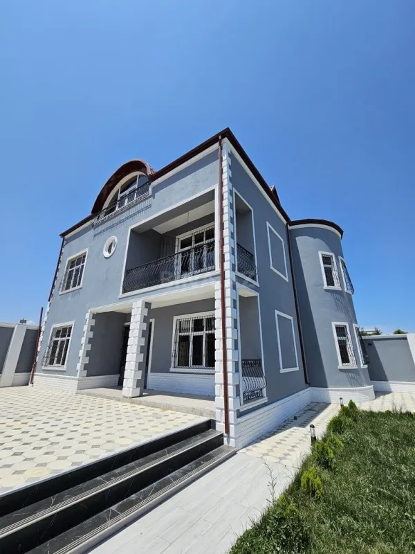 Satılır 6 otaqlı həyət evi 440 m²