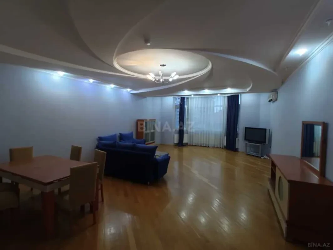 Kirayə verilir 3 otaqlı mənzil 137 m²