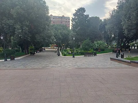 Satılır 3 otaqlı mənzil 132 m²