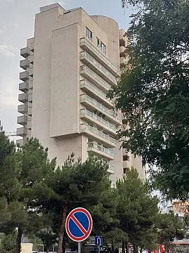 Satılır 3 otaqlı mənzil 132 m²