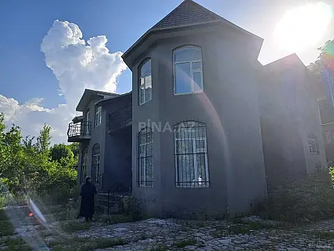 Satılır 3 otaqlı həyət evi 170 m²