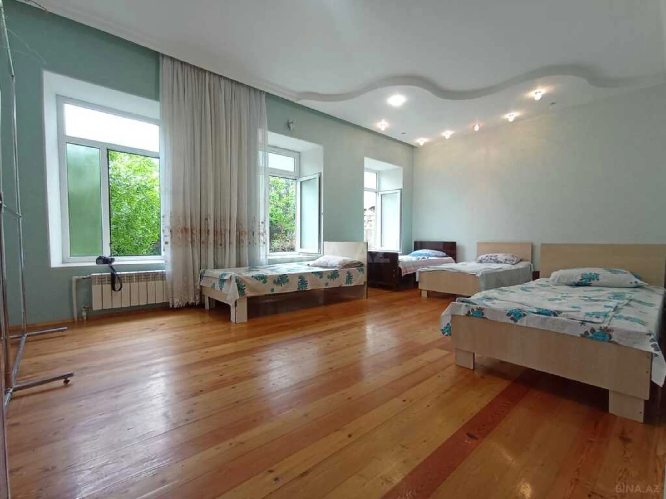 Satılır 8 otaqlı həyət evi 160 m²