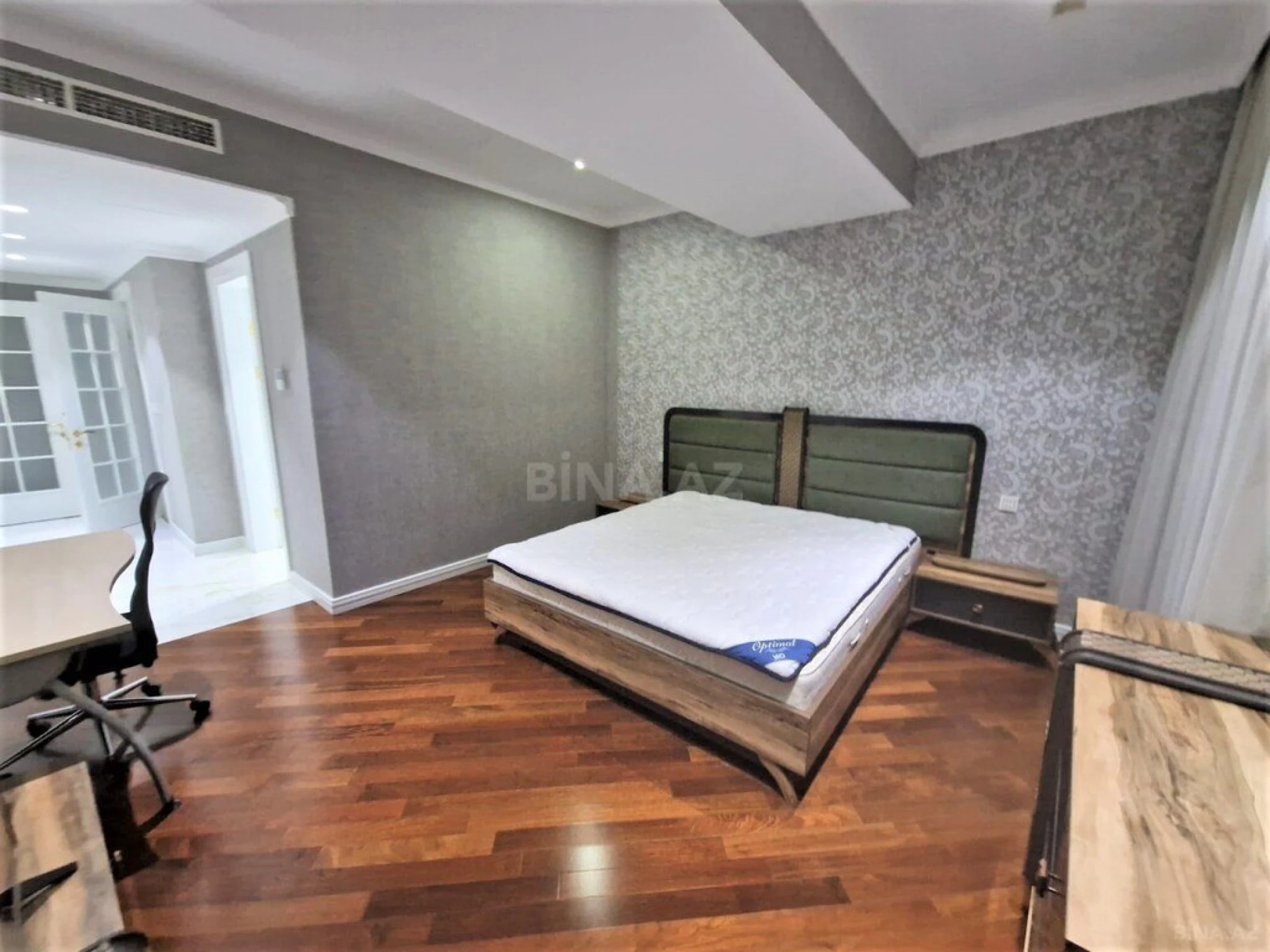 Kirayə verilir 6 otaqlı mənzil 460 m²