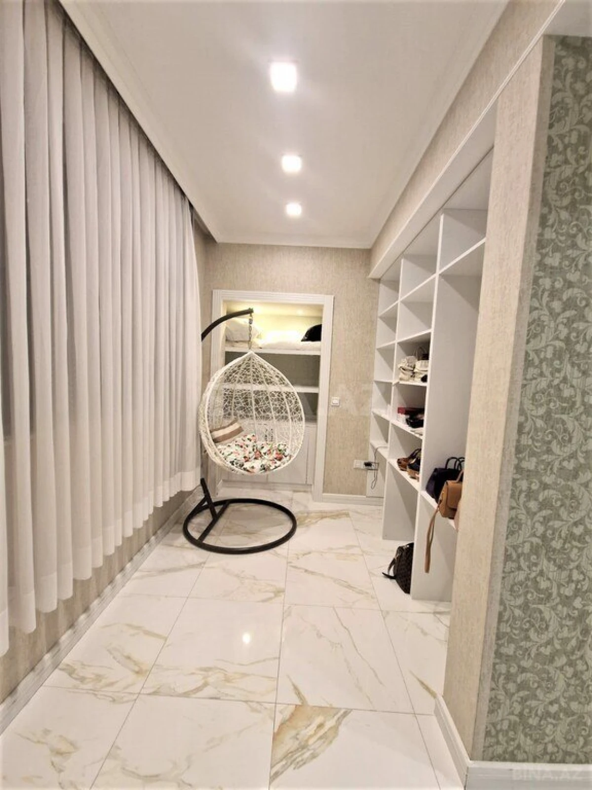 Kirayə verilir 6 otaqlı mənzil 460 m²