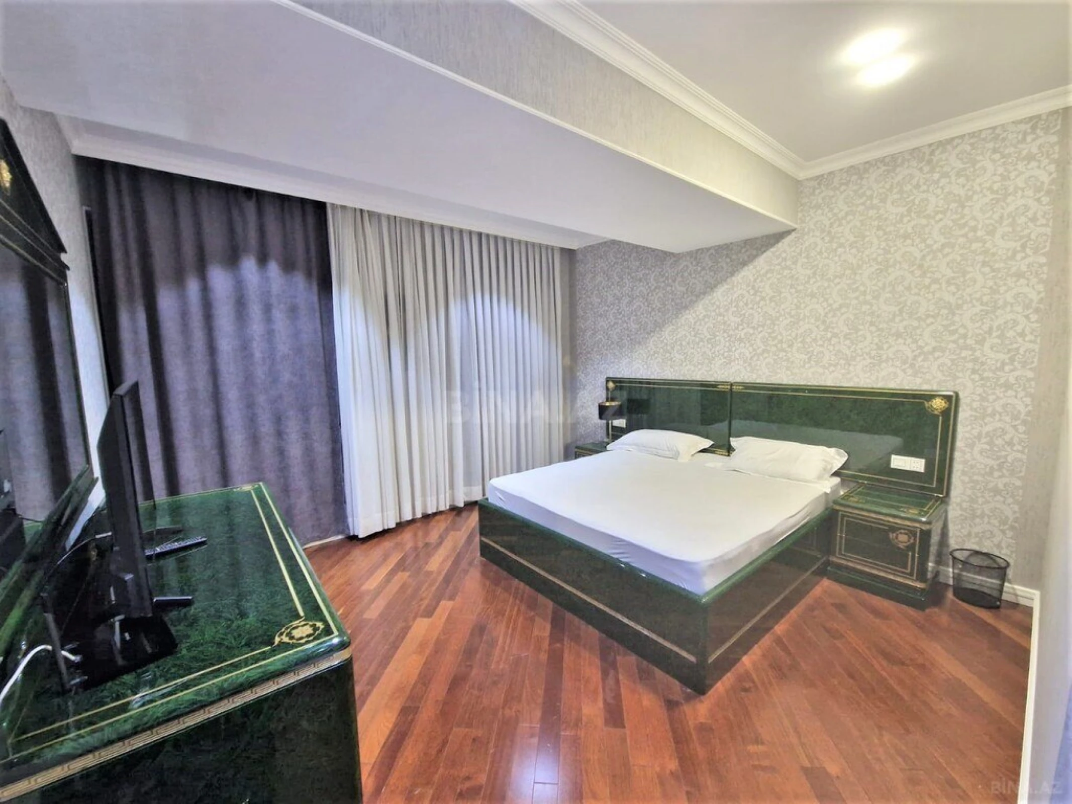 Kirayə verilir 6 otaqlı mənzil 460 m²