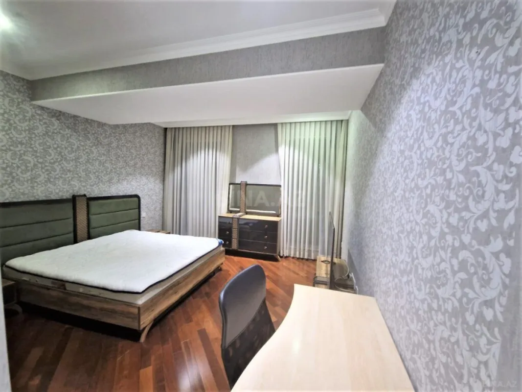 Kirayə verilir 6 otaqlı mənzil 460 m²