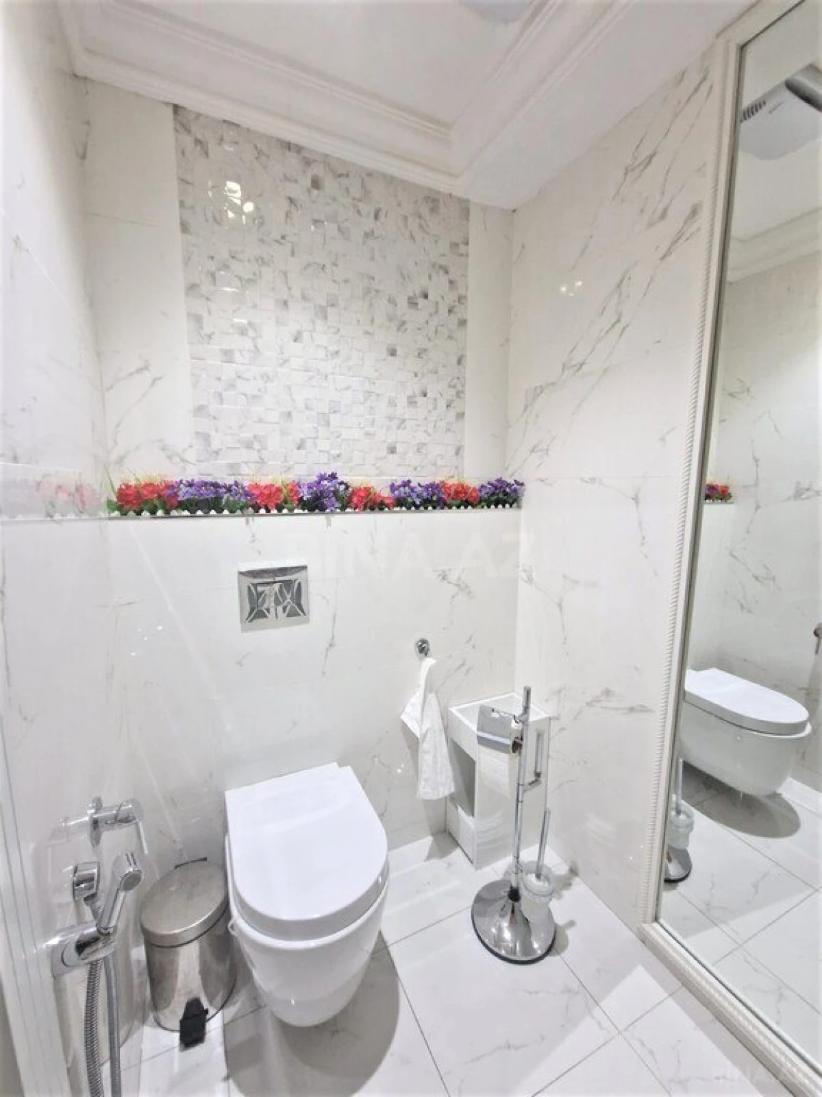 Kirayə verilir 6 otaqlı mənzil 460 m²