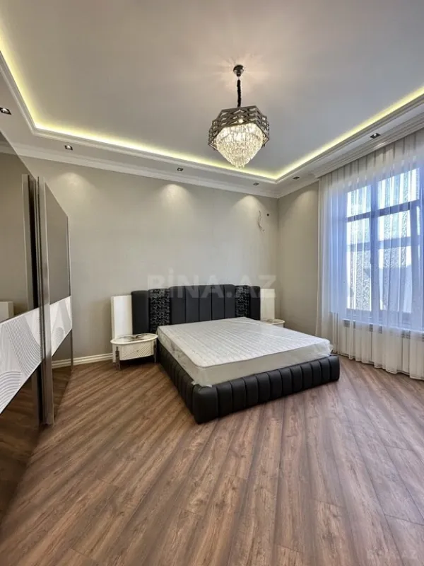 Satılır 7 otaqlı həyət evi 350 m²