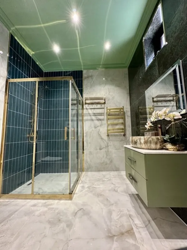 Satılır 7 otaqlı həyət evi 350 m²