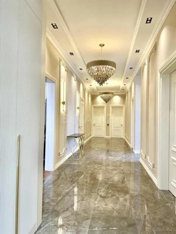 Satılır 7 otaqlı həyət evi 350 m²