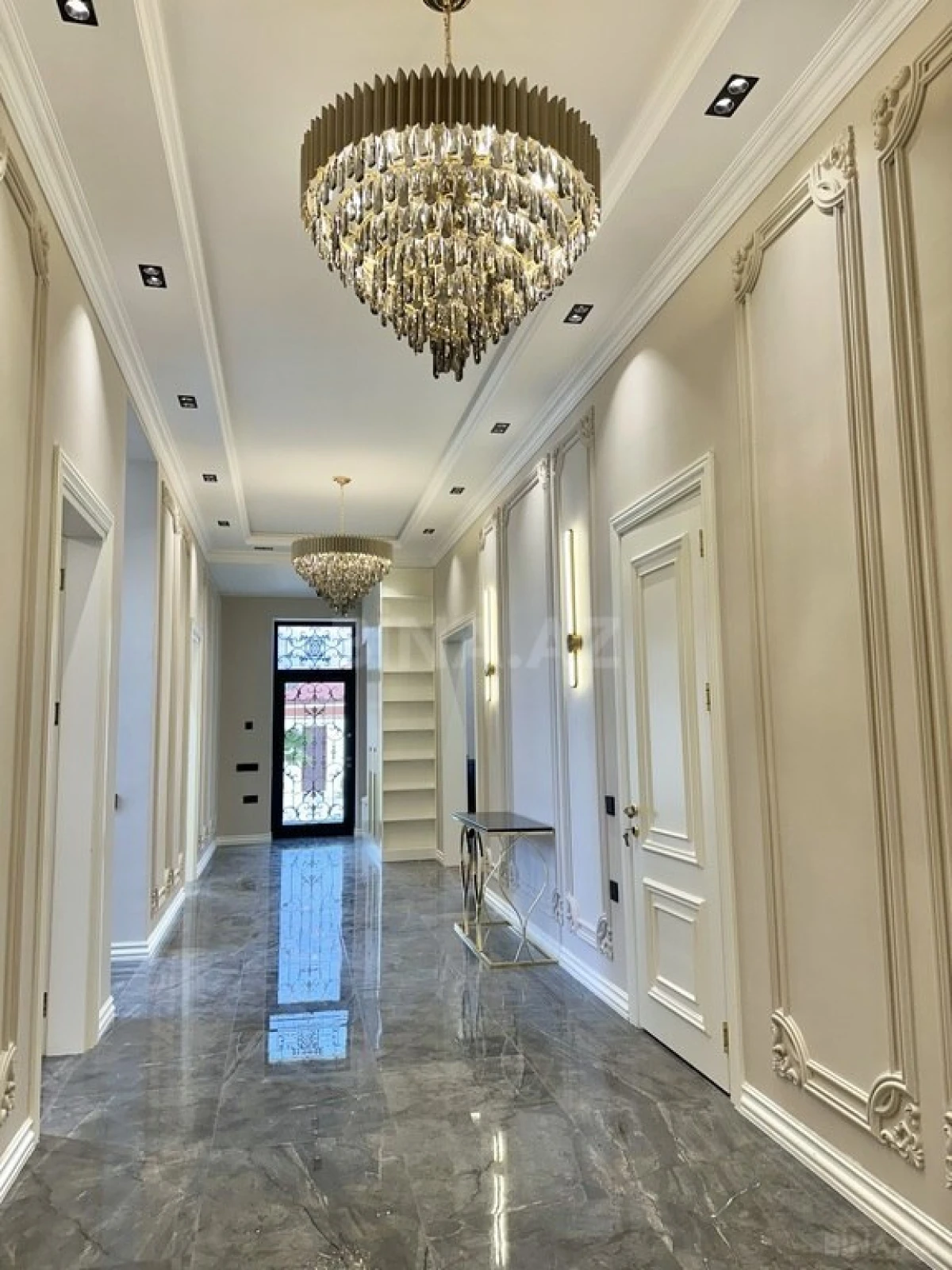 Satılır 7 otaqlı həyət evi 350 m²