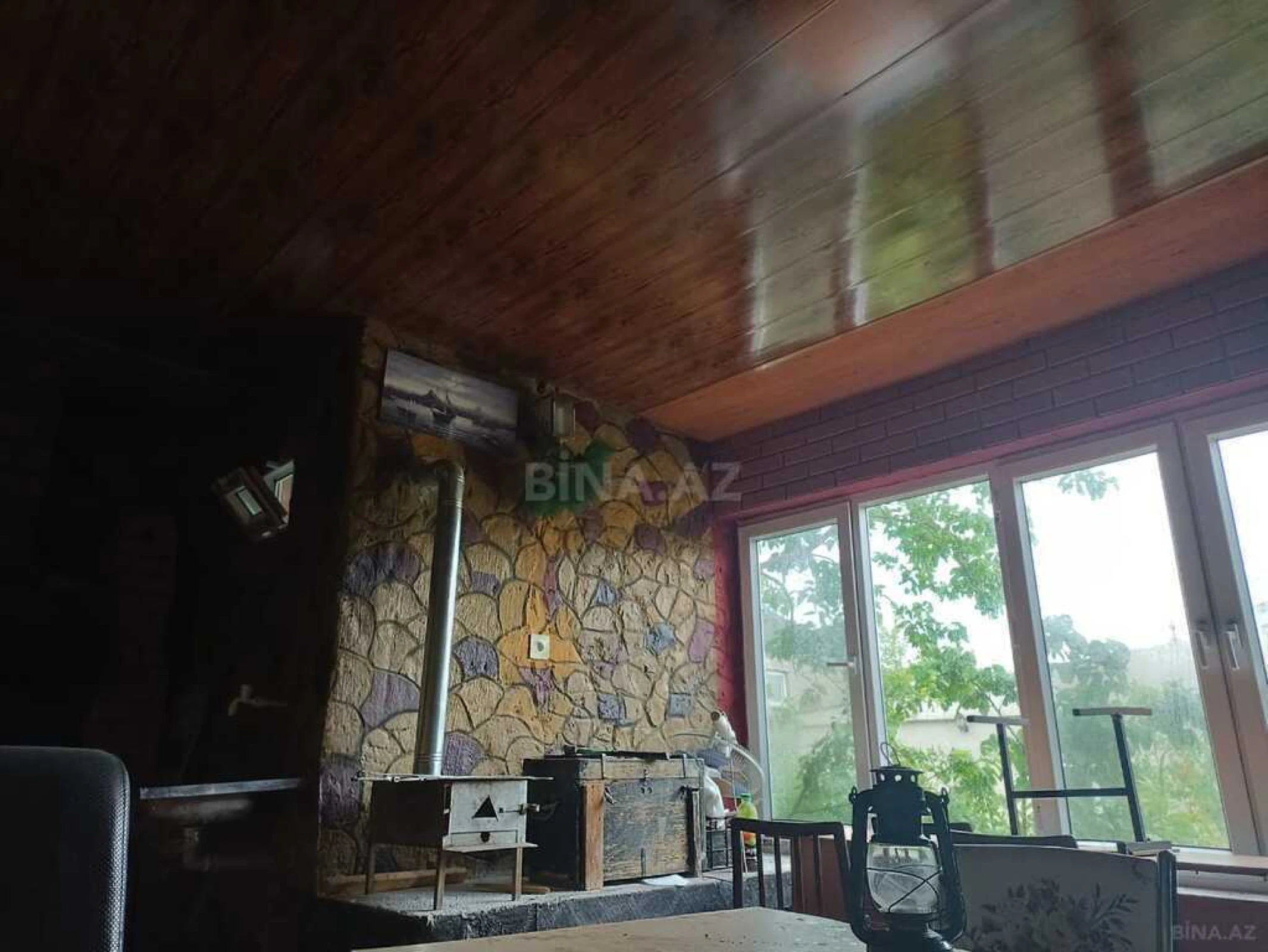 Satılır 9 otaqlı həyət evi 250 m²