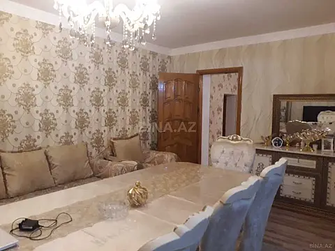 Satılır 9 otaqlı həyət evi 250 m²