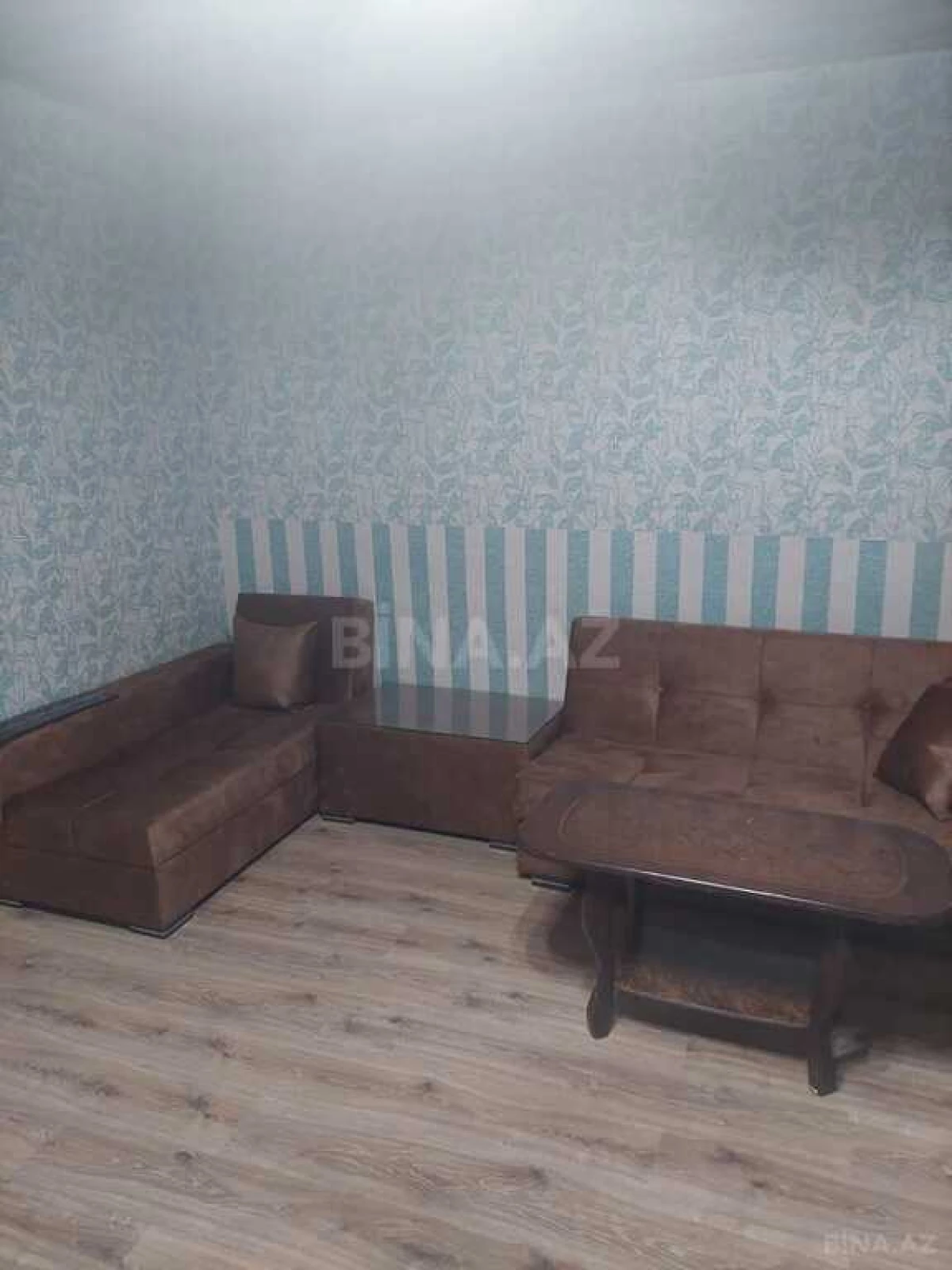 Satılır 9 otaqlı həyət evi 250 m²