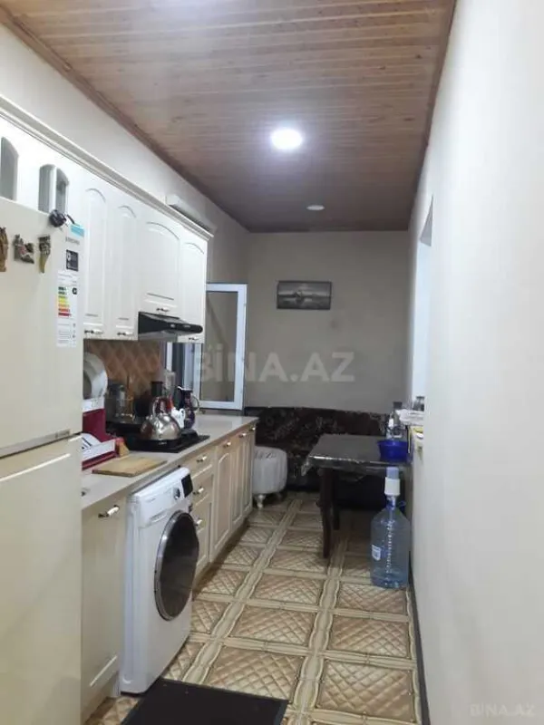 Satılır 9 otaqlı həyət evi 250 m²