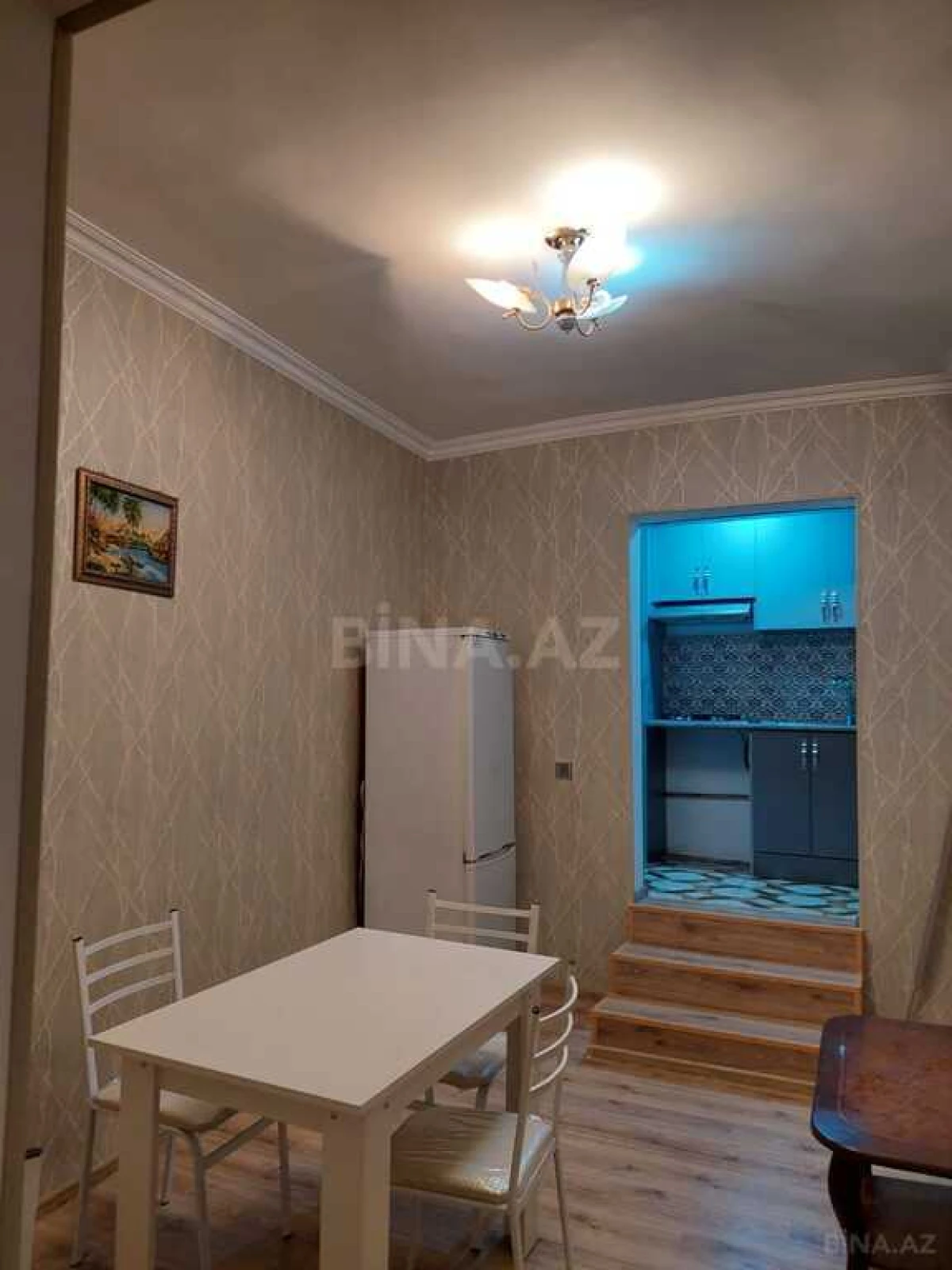 Satılır 9 otaqlı həyət evi 250 m²