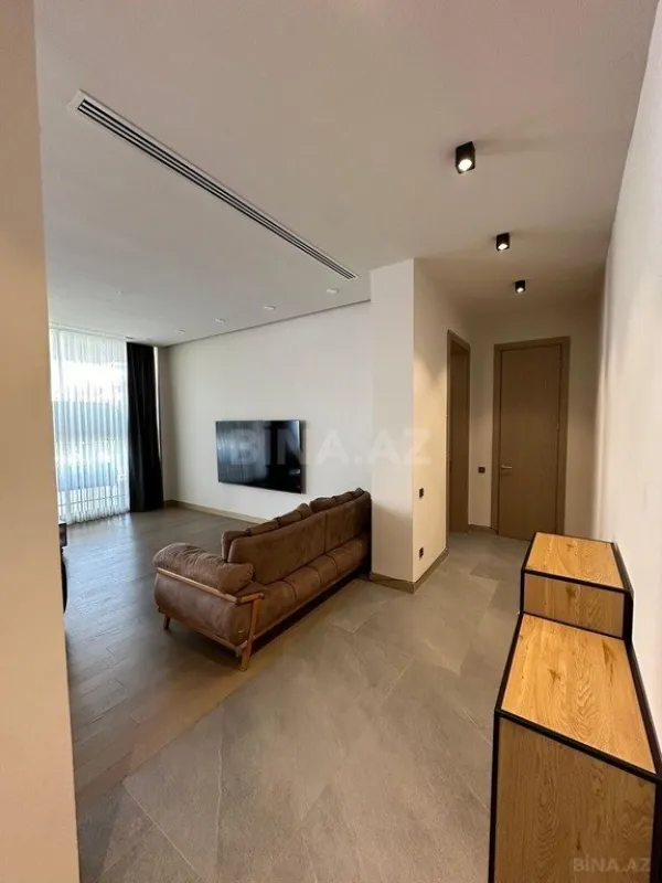 Kirayə verilir 6 otaqlı həyət evi 350 m²