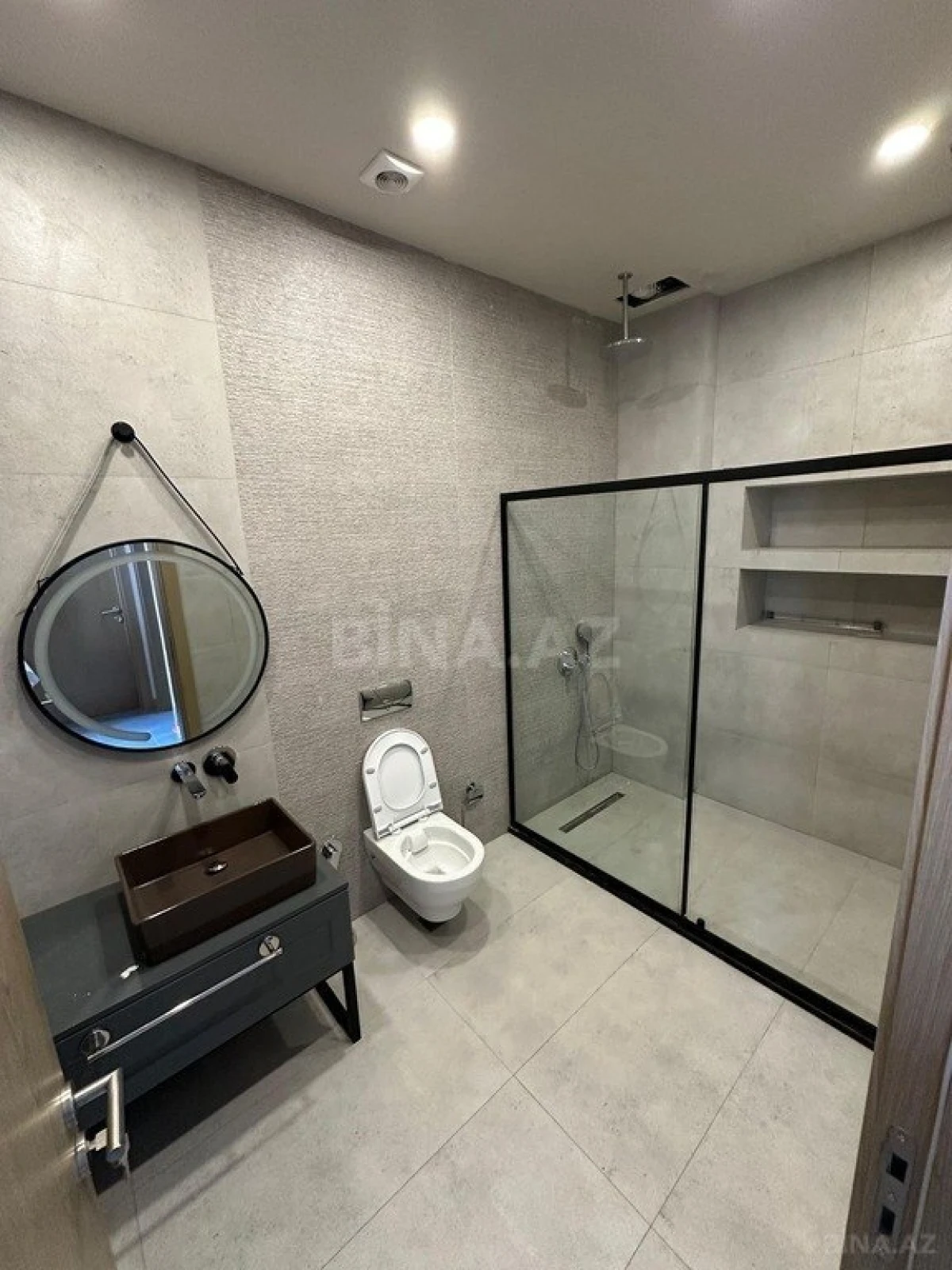 Kirayə verilir 6 otaqlı həyət evi 350 m²