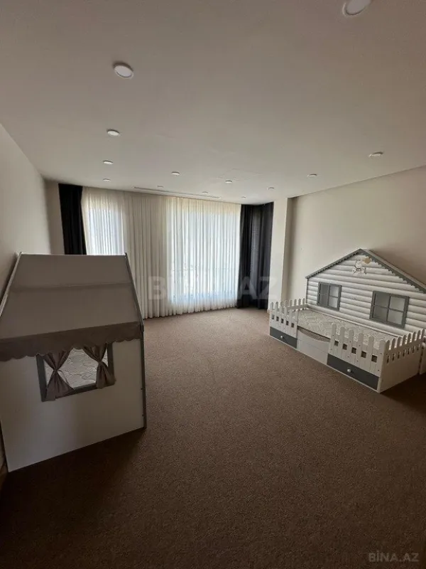 Kirayə verilir 6 otaqlı həyət evi 350 m²