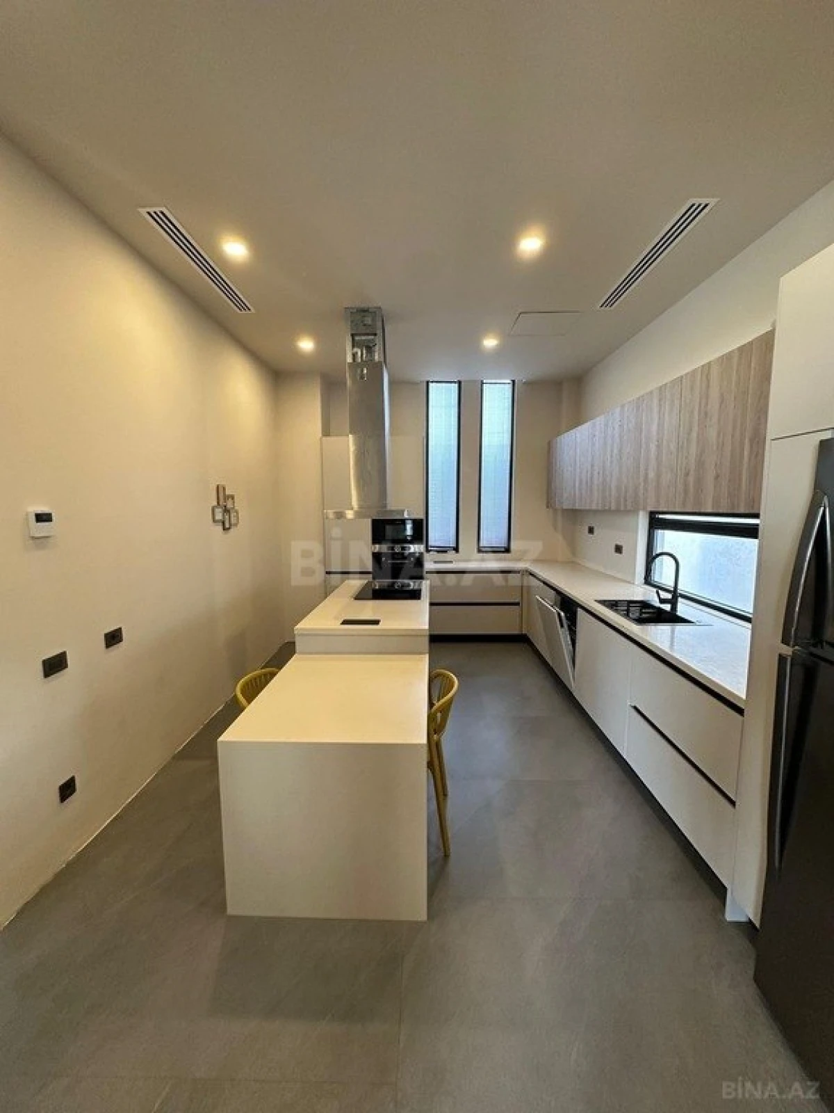 Kirayə verilir 6 otaqlı həyət evi 350 m²