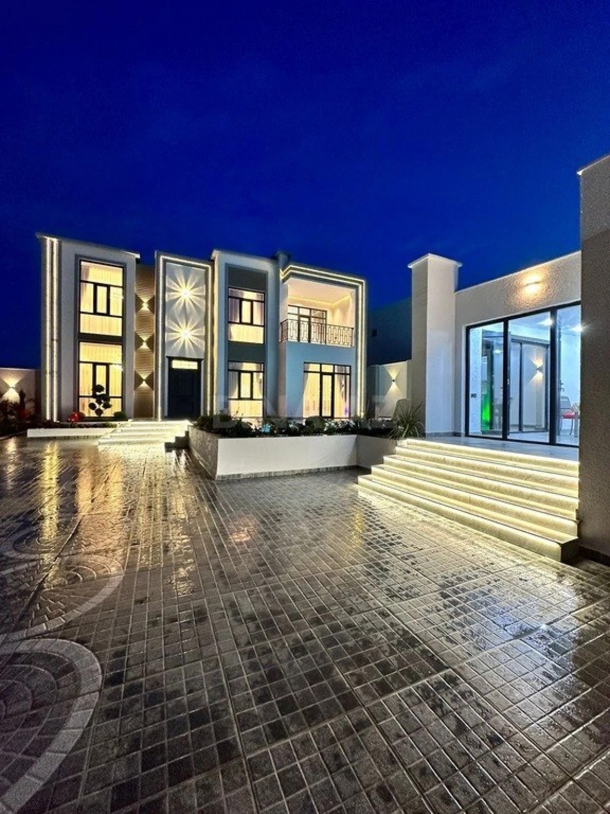 Kirayə verilir 5 otaqlı həyət evi 350 m²