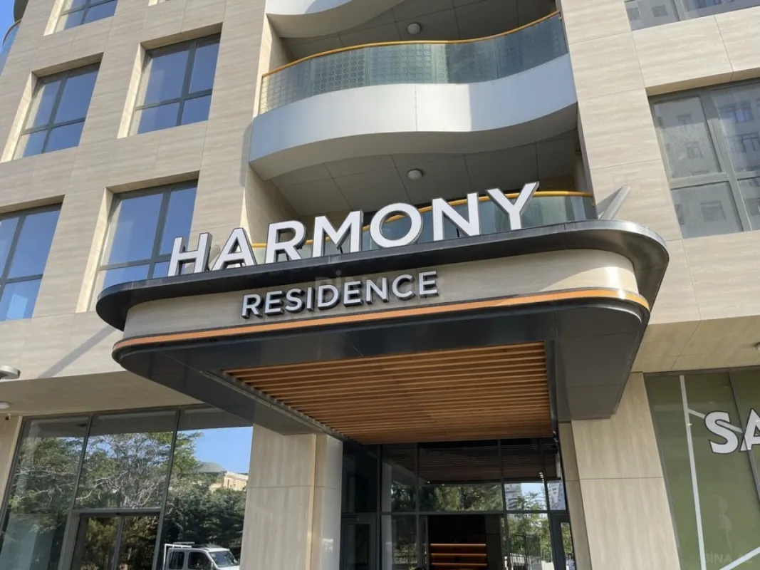 Satılır 4 otaqlı mənzil 248 m²