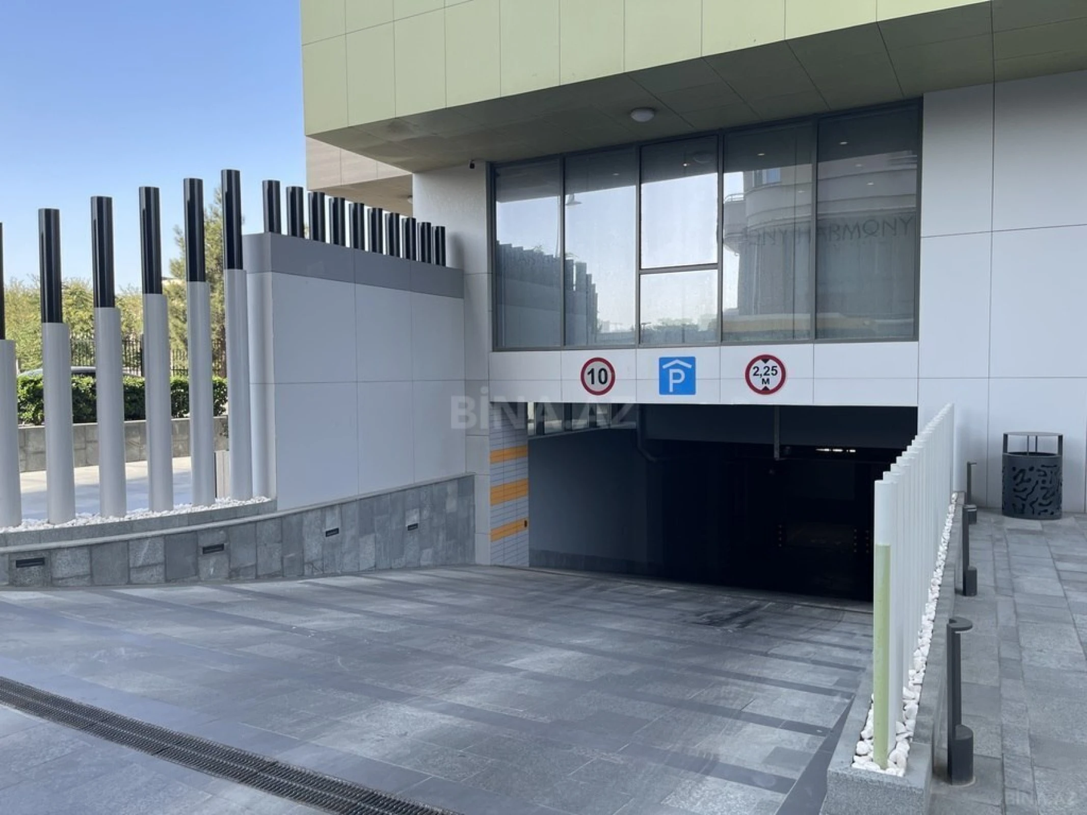 Satılır 4 otaqlı mənzil 248 m²