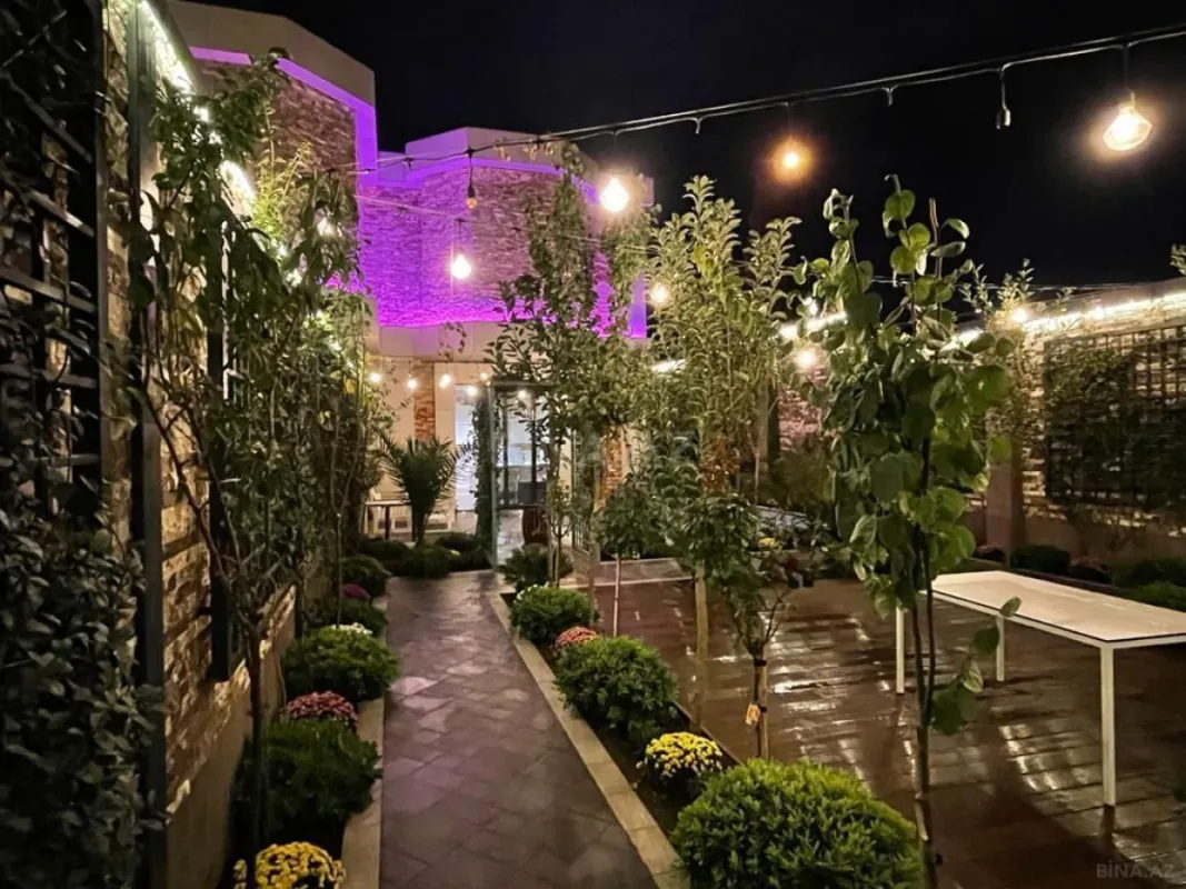 Satılır 6 otaqlı həyət evi 400 m²