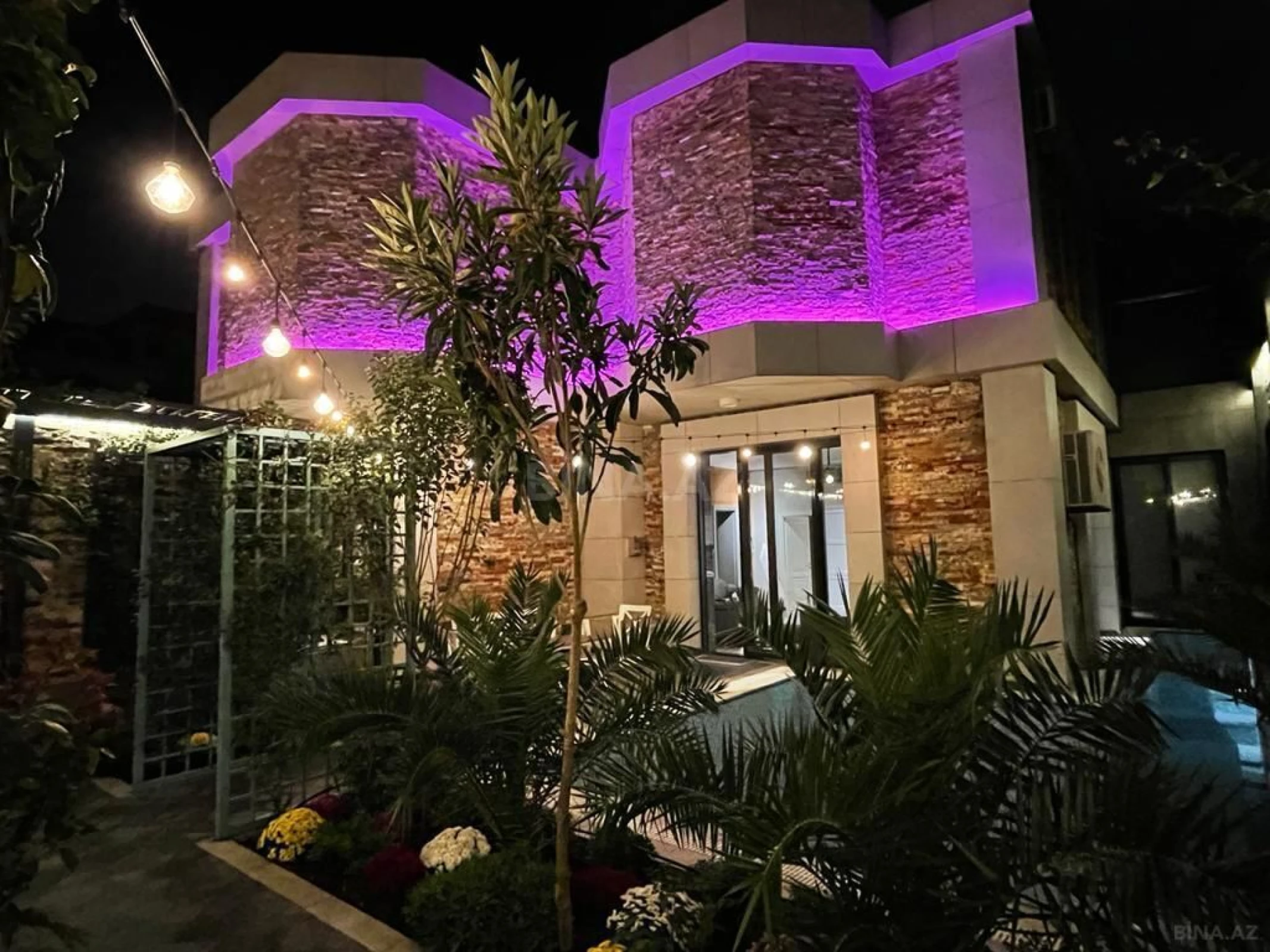 Satılır 6 otaqlı həyət evi 400 m²
