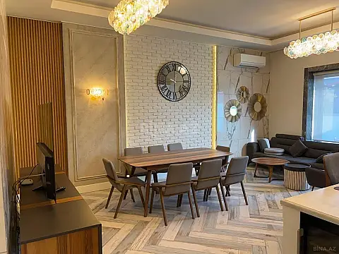 Satılır 6 otaqlı həyət evi 400 m²