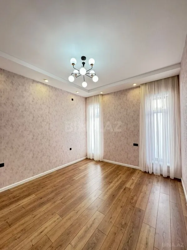 Satılır 5 otaqlı həyət evi 220 m²