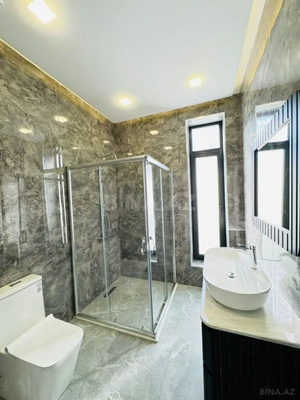 Satılır 5 otaqlı həyət evi 220 m²