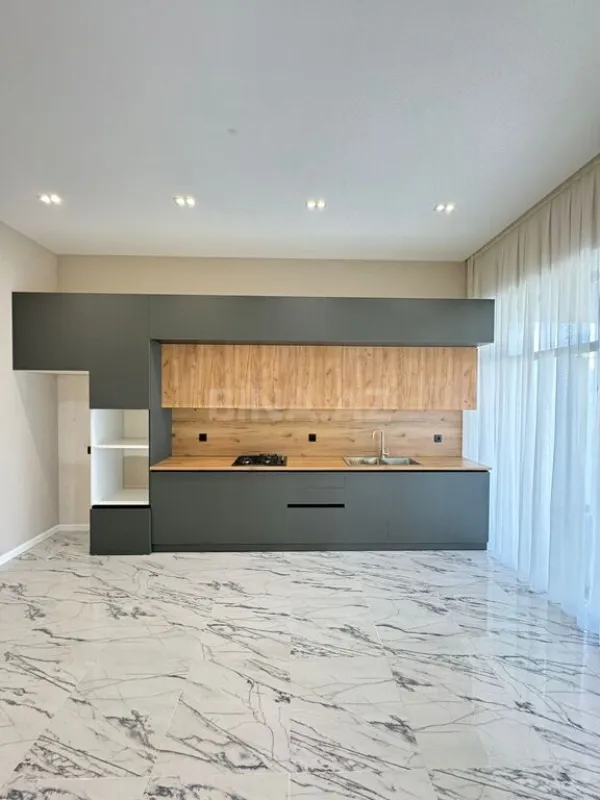 Satılır 5 otaqlı həyət evi 220 m²