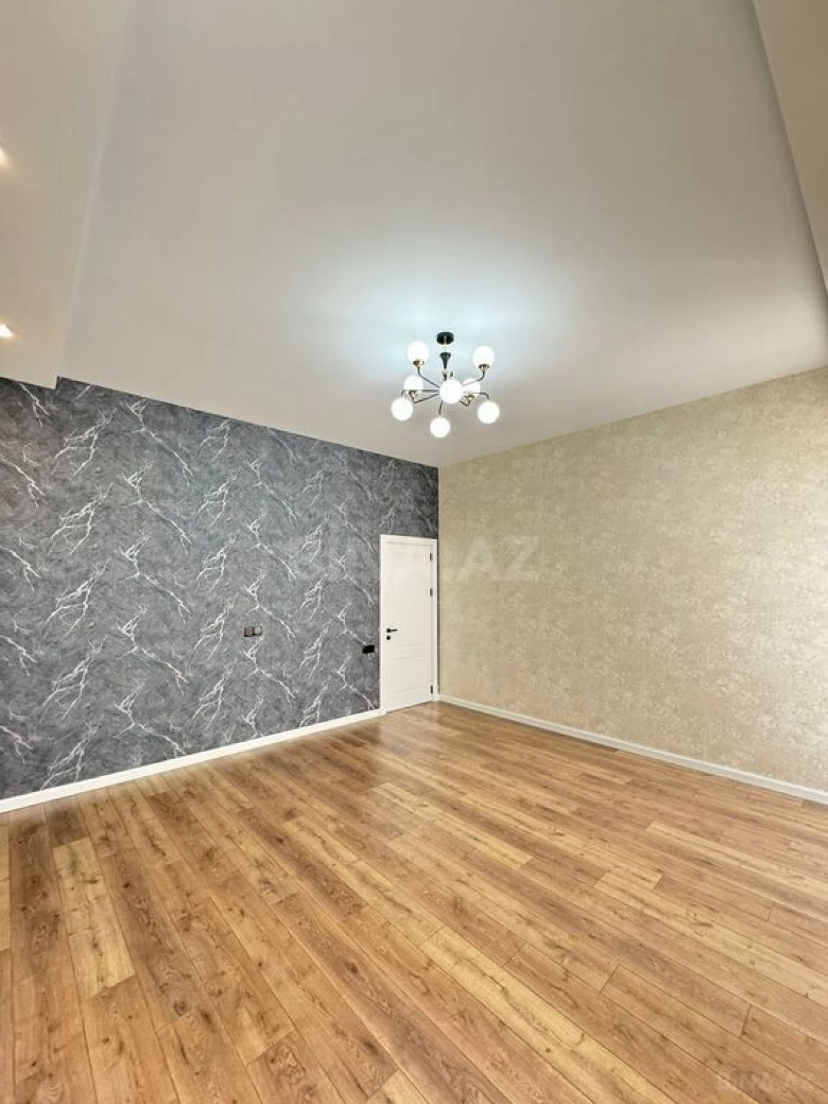 Satılır 5 otaqlı həyət evi 220 m²