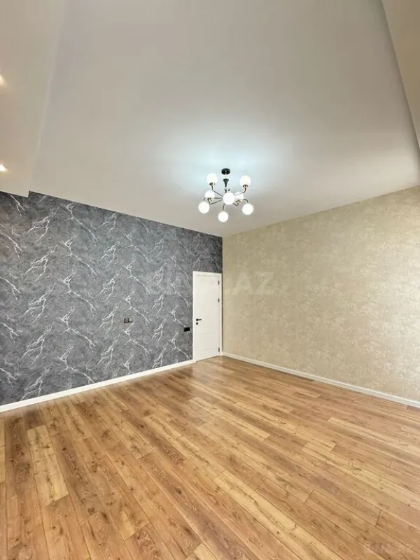 Satılır 5 otaqlı həyət evi 220 m²