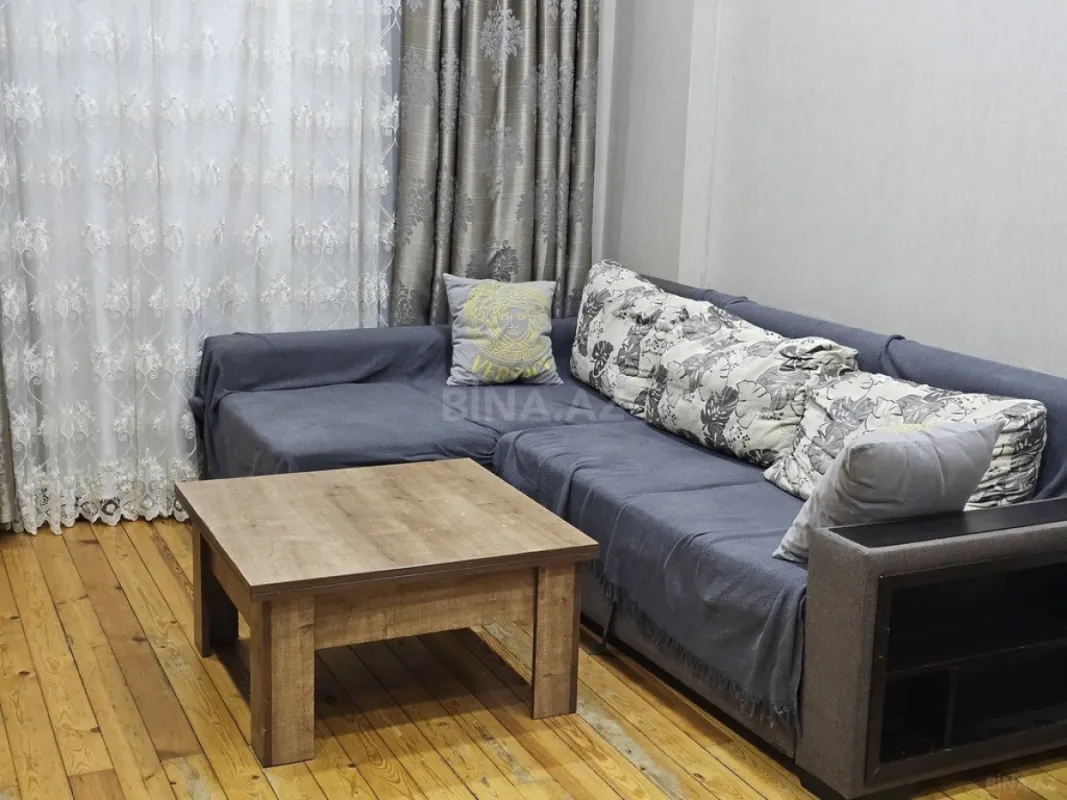 Kirayə verilir 2 otaqlı mənzil 60 m²