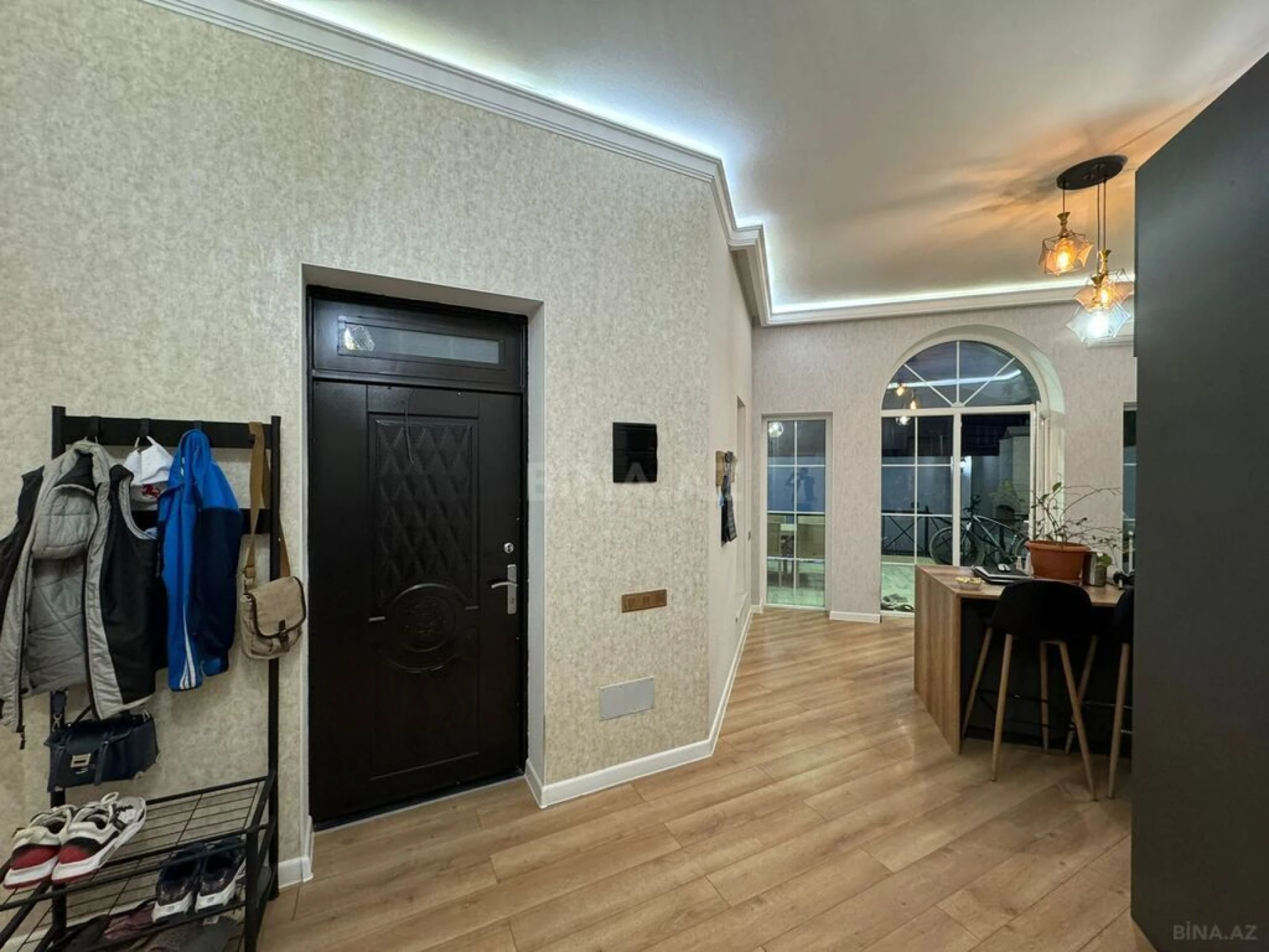 Kirayə verilir 5 otaqlı həyət evi 240 m²