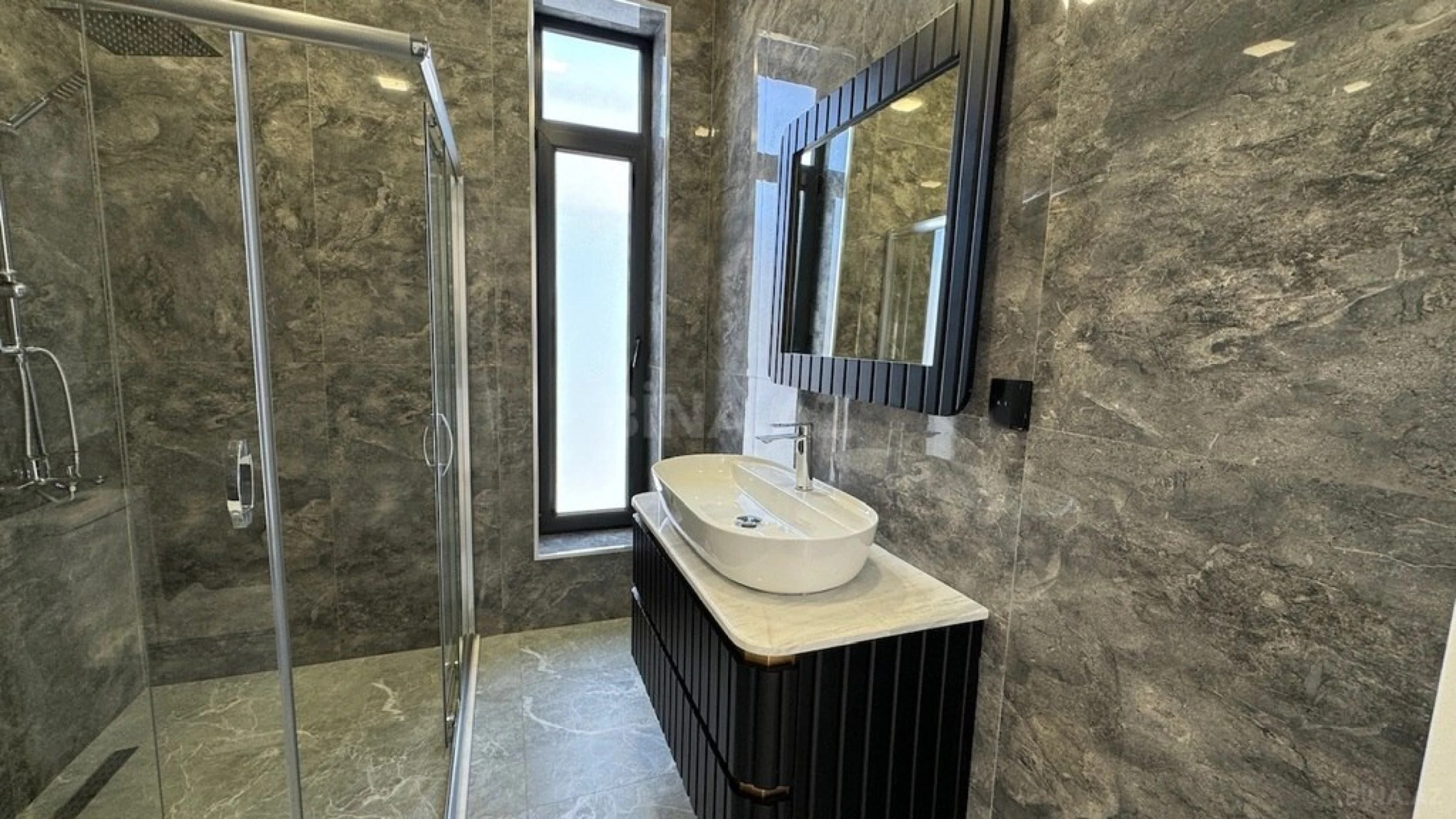 Satılır 4 otaqlı həyət evi 170 m²