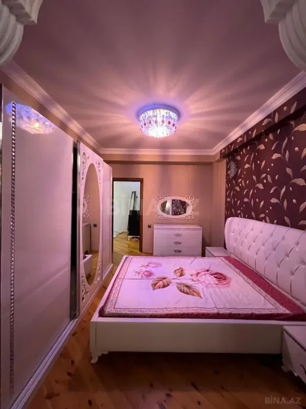 Satılır 3 otaqlı mənzil 88 m²