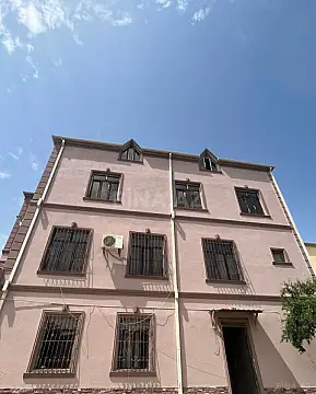 Satılır 6 otaqlı həyət evi 480 m²