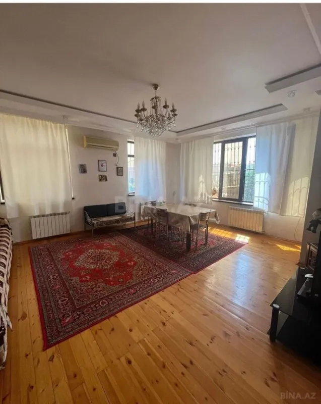 Satılır 6 otaqlı həyət evi 480 m²