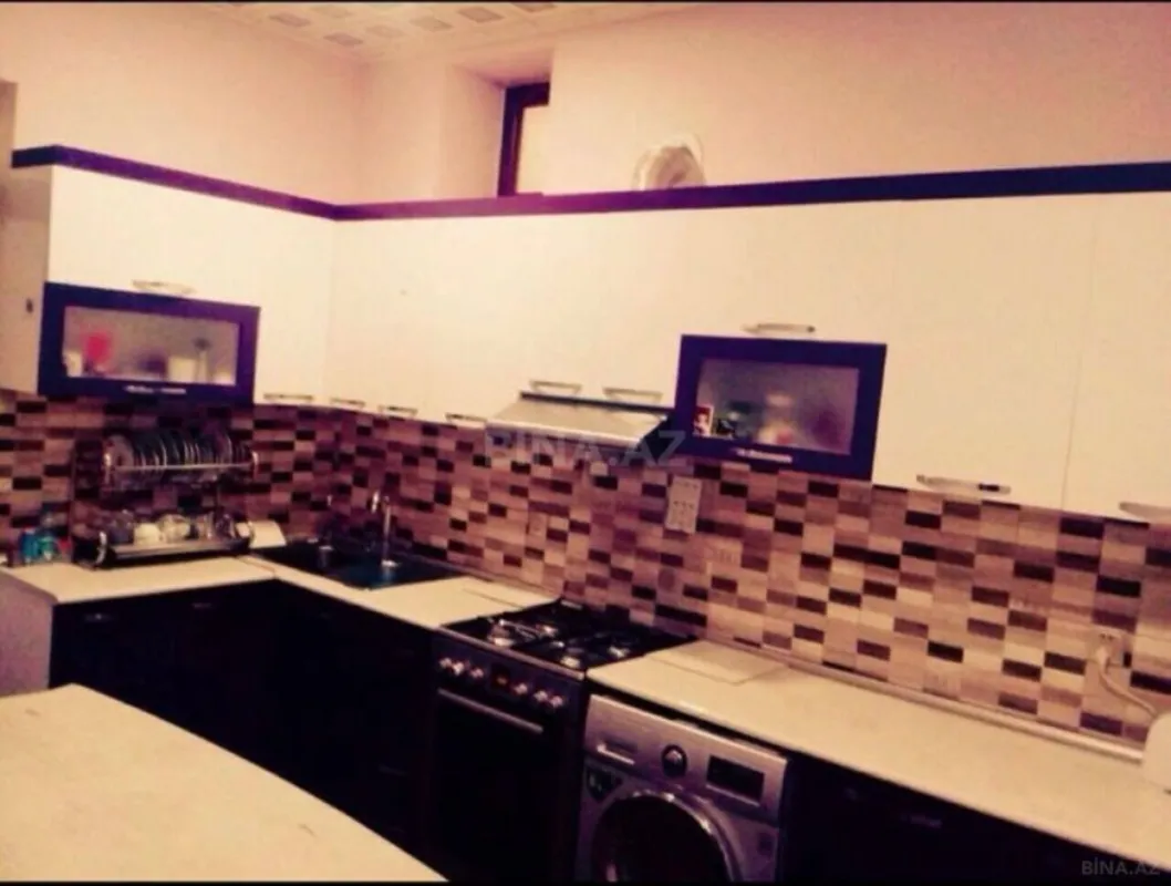 Satılır 6 otaqlı həyət evi 480 m²