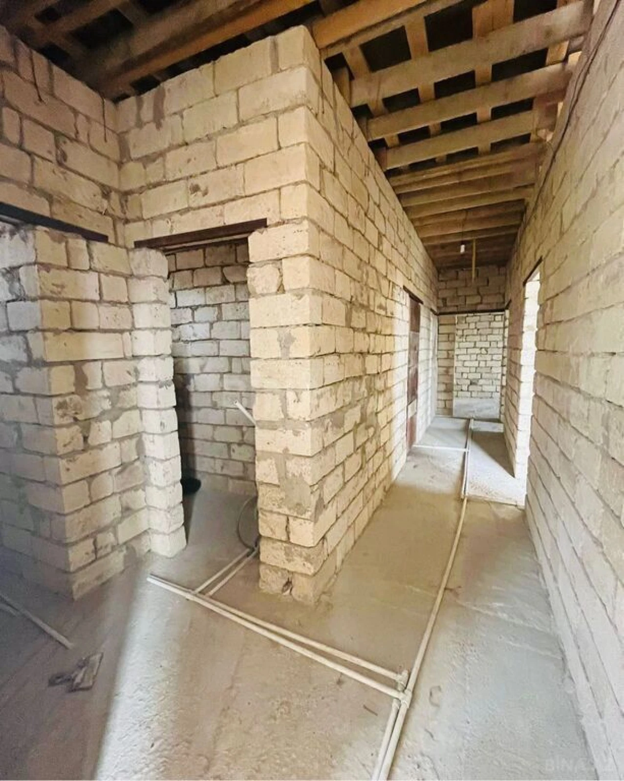 Satılır 6 otaqlı həyət evi 480 m²