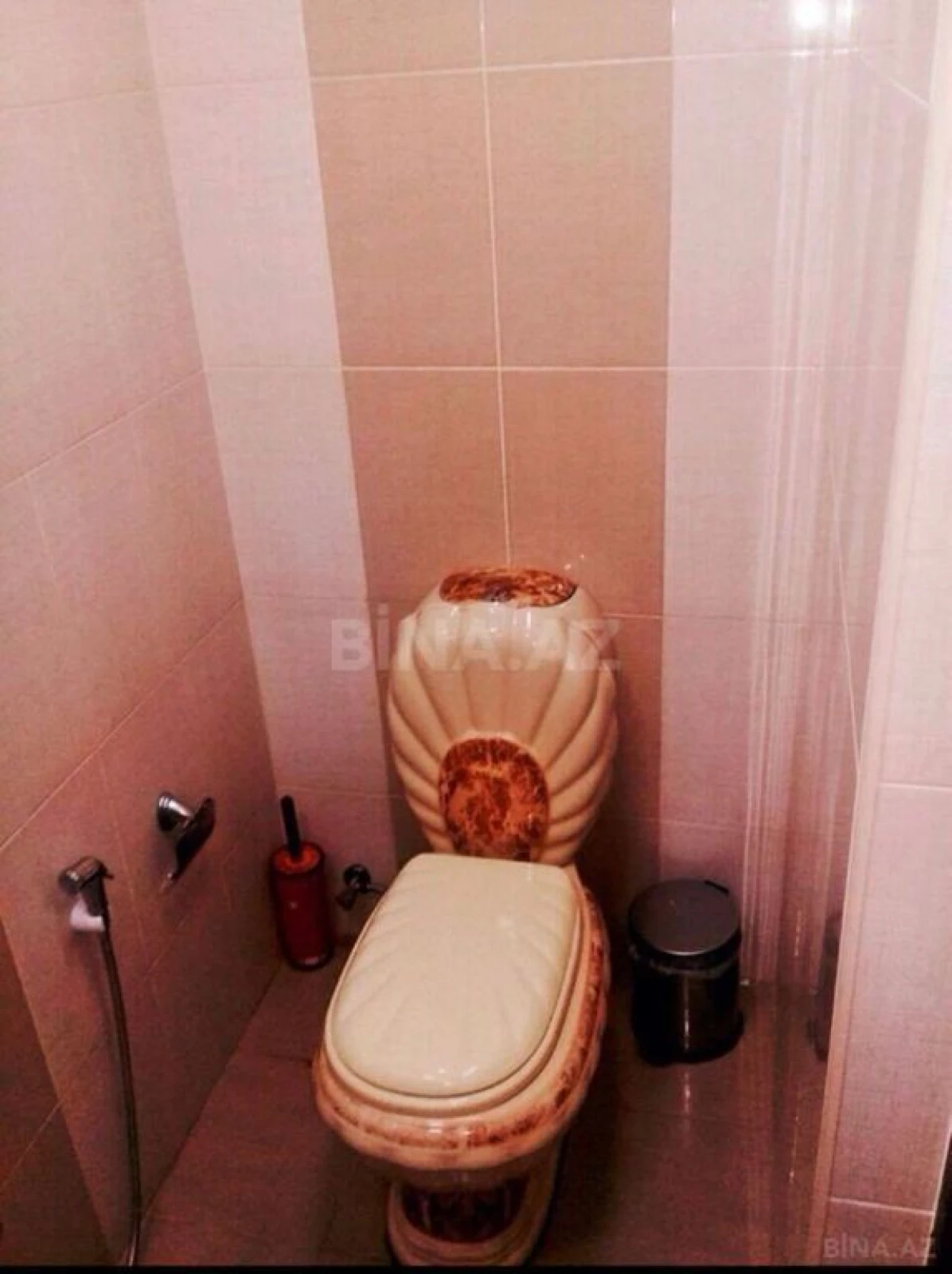 Satılır 6 otaqlı həyət evi 480 m²