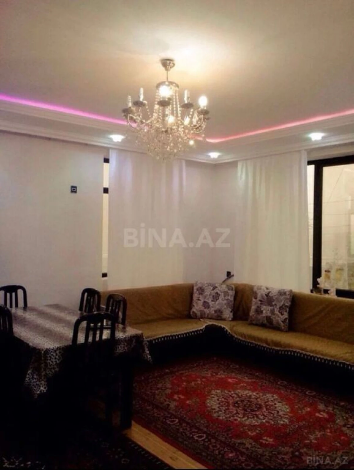 Satılır 6 otaqlı həyət evi 480 m²